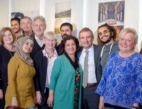 Oberbürgermeister Thomas Geisel begrüßte die Gäste des Syrisch-deutschen Abends im Rathaus als Dankeschön für ehrenamtlich Engagierte in der Flüchtlingshife. Foto: Uwe Schaffmeister