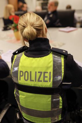 Die Polizei war bei der Übung mit im Einsatz und begleitete den kompletten Transport mit zwei Fahrzeugen.