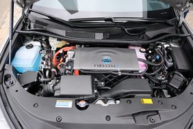 Blick in den Motorraum des Wasserstofffahrzeuges. Foto: Michael Gstettenbauer