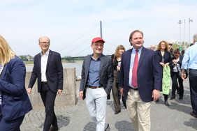 25 Jahre Rheinufertunnel - das Jubiläum wurde in Düsseldorf am Sonntag, 19. Mai, mit Tausenden Besuchern gefeiert. Foto: Melanie Zanin