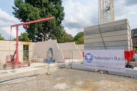Grundsteinlegung an der Maria-Montessori-Gesamtschule: Die Schule erhält am Standort Rosmarinstraße einen Erweiterungsneubau und wird im Bestand modernisiert; Foto: Michael Gstettenbauer