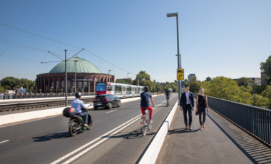 Den Menschen vor Ort nachhaltige Mobilitätsmöglichkeiten vorzustellen ist das Ziel der Europäischen Mobilitätswoche vom 16. bis 22. September. Dazu gibt es verschiedene Angebote. © Landeshauptstadt Düsseldorf/Melanie Zanin