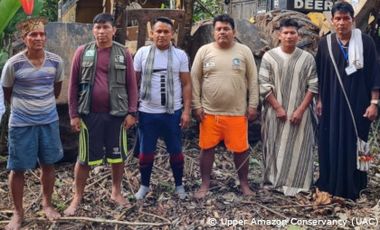 Foto mit einer Gruppe indigener Umweltschützer