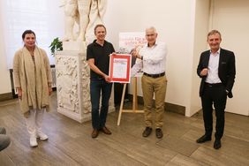 Ganz vorne in der Gesamtwertung platzierte sich zum wiederholten Mal das Team der Firma Henkel: 444 "Henkel Rad-Löwen" radelten insgesamt 81.615 Kilometer weit. Foto: David Young