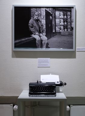 Das Heinrich-Heine-Institut zeigt vom 8. September bis 18. November die Ausstellung "Aber ich schrieb mich verrückt" zu dem Bochumer Schriftsteller und Journalisten Wolfgang Welt; Foto: Uwe Schaffmeister
