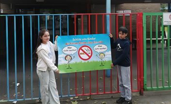 Foto der Aktion Qualmfreie Eingänge des Garather Kinderparlaments