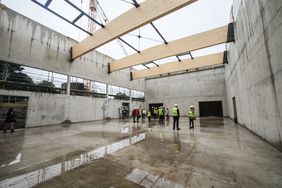 Neben der bereits vorhandenen Dreifach-Sporthalle entsteht eine weitere Einfach-Sporthalle, um der hohen Nachfrage nach Schul- und Vereinssport gerecht zu werden. Foto: Melanie Zanin