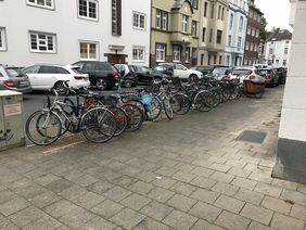 Im Rahmen der Initiative "Fahrradstellplätze für Düsseldorf" wurden seit 2018 2.500 neue Abstellmöglichkeiten für Fahrräder geschaffen. Foto: Amt für Verkehrsmanagement