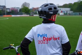 In Oberkassel auf der Bezirkssportanlage Schorlemerstraße startete der beliebte Kinderradwettbewerb Petit Départ., © Foto: Landeshauptstadt Düsseldorf / Uwe Schaffmeister