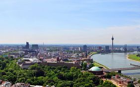 Die Immobilienpreise in Düsseldorf steigen weiter (Archivbild)