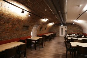 Der Rathauskeller mit seinen rund 150 Sitzplätzen ist umfassend modernisiert worden und kann künftig gastronomisch genutzt werden; Foto: Lammert