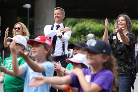 Mehr als 60 Veranstaltungen werden bei der Woche der Generationen noch bis Samstag, 25. Juni, angeboten; hier hatten Teilnehmende Spaß bei einer Aktion von "Sport im Park". Foto: David Young