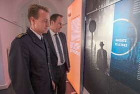 Die Ausstellung läuft ab Dienstag, 10. Oktober, bis zum 26. Mai 2024 und wurde durch die Mahn- und Gedenkstätte und das Stadtarchiv Düsseldorf erarbeitet. Foto: Gstettenbauer