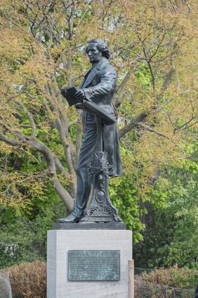 Das Mendelssohn-Bartholdy-Denkmal; Foto: Michael Gstettenbauer