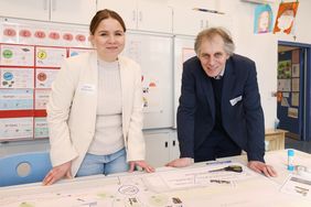 Fußgängerbeauftragte der Landeshauptstadt Düsseldorf Laura Groß und Mobilitätsdezernent Jochen Kral 