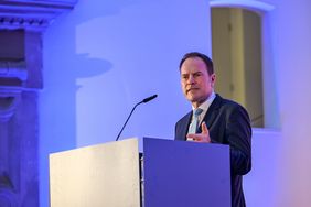 Oberbürgermeister Dr. Stephan Keller begrüßte die Delegationen der EURO-Teams in der Landeshauptstadt Düsseldorf.