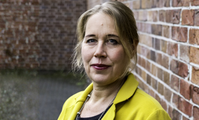Porträt-Foto: Prof. Dr. Beate Küpper