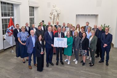 OB Dr. Stephan Keller hat am Mittwoch, 7. Oktober 2026, gemeinsam mit dem Antisemitismusbeauftragten Wolfgang Rolshoven die ersten Mitglieder der Düsseldorfer Allianz gegen Antisemitismus im Rathaus empfangen; Foto: Claus Langer
