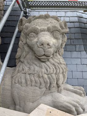 Auch der Löwe wurde als Teil der Arbeiten umfassend gereinigt. Foto: Landeshauptstadt Düsseldorf