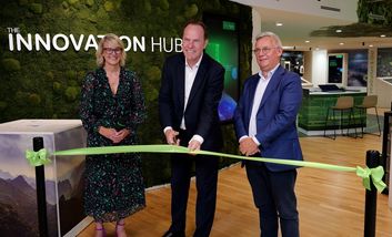 Schneider Electric eröffnet Innovation Hub in Düsseldorf