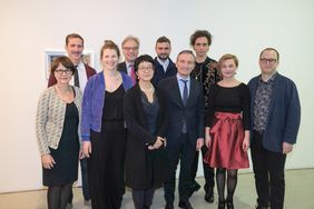 Die Förderpreisträger 2018 mit Oberbürgermeister Thomas Geisel, Kulturdezernent Hans-Georg Lohe und Kulturamtsleiterin Marianne Schirge; Foto: Michael Gstettenbauer