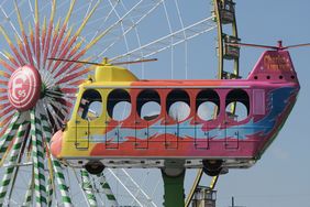 Riesenrad auf der Rheinkirmes (Archivbild); Foto: Landesshauptstadt Düsseldorf/Michael Gstettenbauer