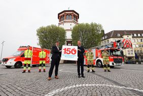 Stellten Einzelheiten zum Programm anlässlich des 150-jährigen Bestehens der Feuerwehr Düsseldorf vor: Feuerwehrdezernent Christian Zaum und Feuerwehrchef David von der Lieth (v.l.). Foto: David Young
