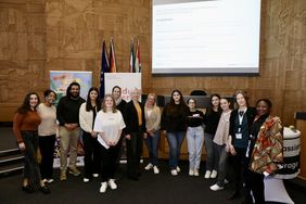 Bürgermeisterin Clara Gerlach (7.v.l.) mit dem Organisations-Team und Teilnehmenden, alle weiteren Fotos: Lammert.