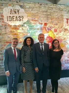 Mehr als 30 Delegationen diskutieren auf der Oberbürgermeisterkonferenz "Living Together" Lösungen für die Herausforderungen des Zusammenlebens in der Großstadt. Foto: Young