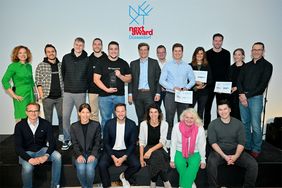 Teilnehmer, Jury und Gewinner des Next Award 2023 © Wirtschaftsförderung Düsseldorf, Michael Lübke 