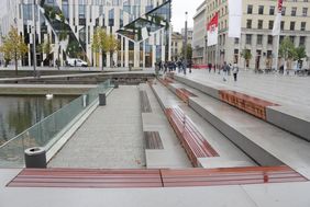 Blick auf den Stadt-Balkon am Corneliusplatz. Foto: Ingo LammertLandeshauptstadt Düsseldorf, Ingo Lammert