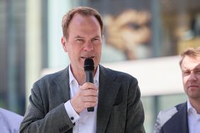 OB Dr. Stephan Keller beim Berufsorientierungs-Event „Discover Your Future“ © Wirtschaftsförderung Düsseldorf 