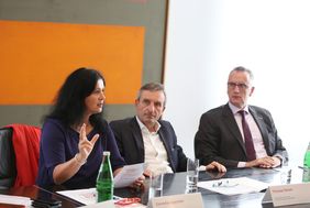 Verkehrsdezernentin Cornelia Zuschke, Oberbürgermeister Thomas Geisel und Klaus Klar, Vorstandsvorsitzender der Rheinbahn stellten Details zur autofreien Innenstadt in Düsseldorf am Sonntag, 15. September, vor. FotoLandeshauptstadt Düsseldorf, Ingo Lam