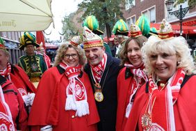 OB Geisel beim jecken Treiben am 11.11.19 in Düsseldorf. Foto: Melanie Zanin