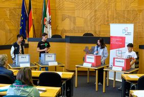 Die besten jungen Debattantinnen und Debattanten treten am Dienstag, 16. Mai, im Rahmen des Landesfinales NRW des Projekts "Jugend debattiert in Sprachlerngruppen" gegeneinander an. Foto: Uwe Schaffmeister