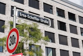 Die Benennung der Stichstraße an der Rather Straße hatte die Bezirksvertretung 1 in ihrer Sitzung am 10. Juni 2022 beschlossen. Foto: Landeshauptstadt Düsseldorf/Uwe Schaffmeister