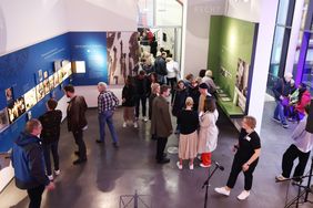 In der Mahn- und Gedenkstätte drehte sich alles um die Sonderausstellung "Molari im Heinefeld. Bilder und Erzählungen von Otto Pankok. Spurensuche zu Düsseldorfer Sinti und Sintizze im Heinefeld." Foto: Young