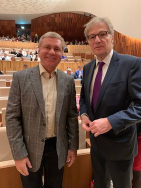 Sergej Cheremin (links), Minister für außenwirtschaftliche und internationale Beziehungen in der Moskauer Stadtregierung, mit Kulturdezernent Hans-Georg Lohe. Foto: Amt für Kommunikation