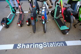 Bis Ende des Jahres sollen in allen Stadtbezirken Sharingstationen entstehen. Dies hat der Ordnungs- und Verkehrsausschuss beschlossen. Archivfoto: Michael Gstettenbauer