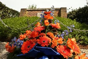 Blumenschmuck zum Gedenken