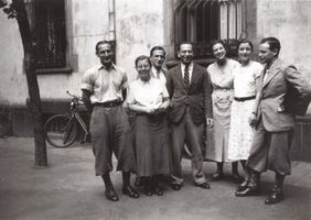 Lehrerkollegium der jüdischen Volksschule, um 1936: v.l.n.r.: Julius Kleinmann, Dr. Beatrice Strauß, Julo Levin, Dr. Kurz Herz, Erna Friedländer, Grete Eichelberg und Kurt Schnook, Foto: Mahn- und Gedenkstätte