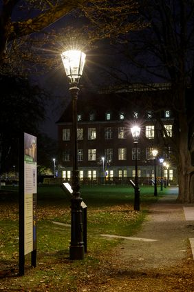 Mit einem Lichterweg demonstrieren die Stadtwerke verschiedene Beleuchtungsarten. Foto: Stadtwerke Düsseldorf AG