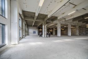 Nachdem die zukünftige Fläche des "FFT" im KAP1 vom Vermieter, der VZN, entkernt wurde, konnte die Fläche nun an die Stadt übergeben werden. Somit können die ersten städtischen Baumaßnahmen in Kürze starten; Foto: Melanie Zanin