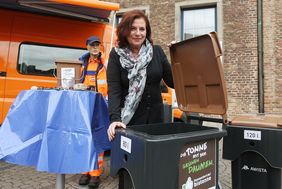 Umweltdezernentin Helga Stulgies wirbt für die Biotonne. Foto: Landeshauptstadt Düsseldorf, David Young