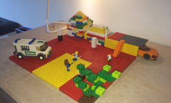 Brick Art Wettbewerb, Altersgruppe 6-8 Jahre - Weitere Einsendung: Jakob Heibel, Abenteuer in Wersten - Autodiebe auf der Flucht