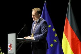 Oberbürgermeister Dr. Stephan Keller bei der Auszeichnung des israelischen Schriftstellers, Journalisten und Friedensaktivisten David Grossman mit dem Heine-Preis der Landeshauptstadt Düsseldorf. Foto: Zanin