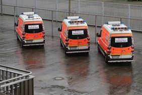 Blick auf den Platz vor der Merkur Spiel-Arena, die zum Impfzentrum wird; Foto: Young