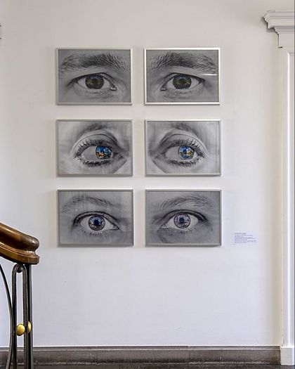 Das Auge: Unser Fenster zur Außenwelt, Foto: Brigitte Fromm, (Keyworkerin), aus der Ausstellung „Blickrichtungen - Wie Fenster unsere Blicke lenken“, 2018