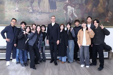 Bürgermeister Josef Hinkel begrüßte am Freitag, 27. Februar 2026, eine Delegation der japanischen Chou-Universität. Foto: Landeshauptstadt Düsseldorf/David Young