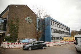 Die Maria-Montessori-Gesamtschule hat am Standort Rosmarinstraße einen neuen Erweiterungsbau bekommen. Zudem ist das Bestandsgebäude modernisiert worden. Foto: David Young